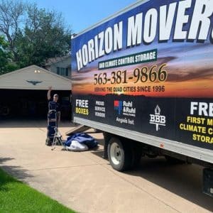 Horizon Movers truck serving Davenport, Bettendorf, Moline, and Rock Island